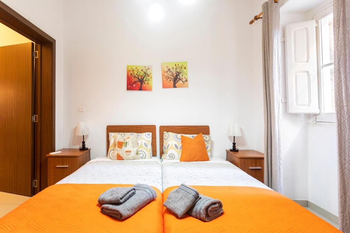 Superbly Located Cosy 2-Bedroom Apartment Валлетта Екстер'єр фото